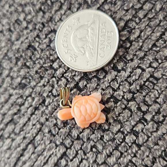 Pink Coral Handcarved Pendant - Picture 3 of 6